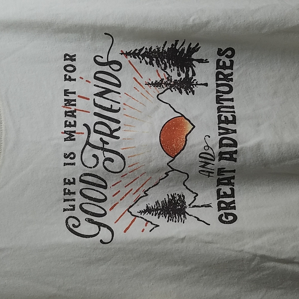 Maurices NWT Adventure Graphic Tshirt